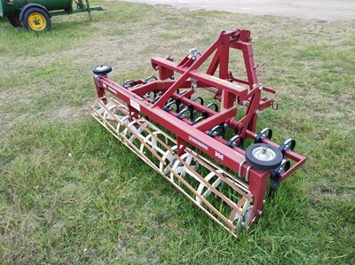 Lot 86 - Cousins 2m Pig Tail Harrow with Crumbler Bar