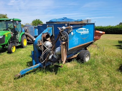 Lot 79 - Terra Vac Stud 40 Suction Cleaner (2010)
