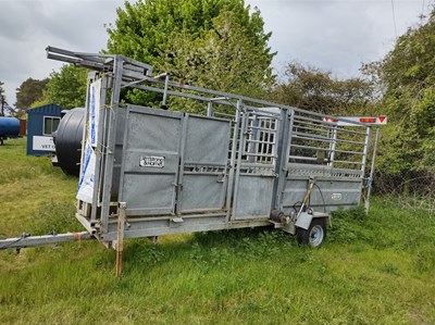 Lot 61 - Armstrong & Homes Mobile Livestock Handling...
