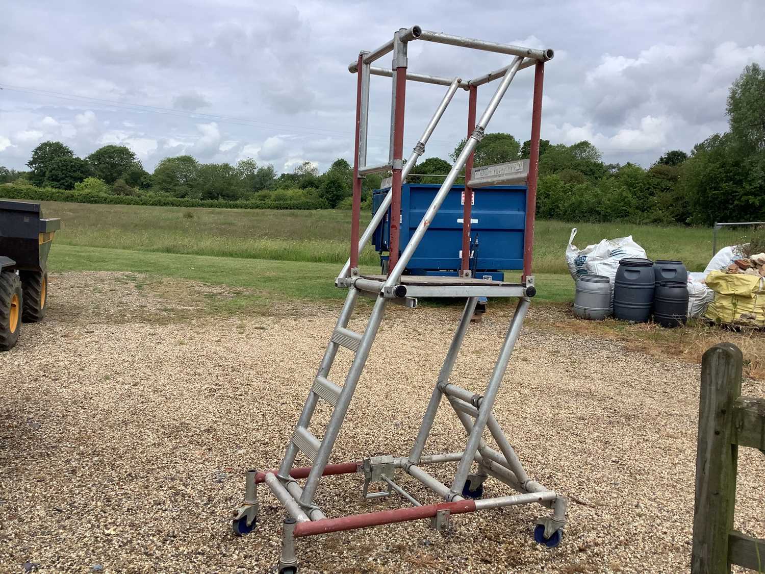 Lot 487 - Folding Scaffold Tower