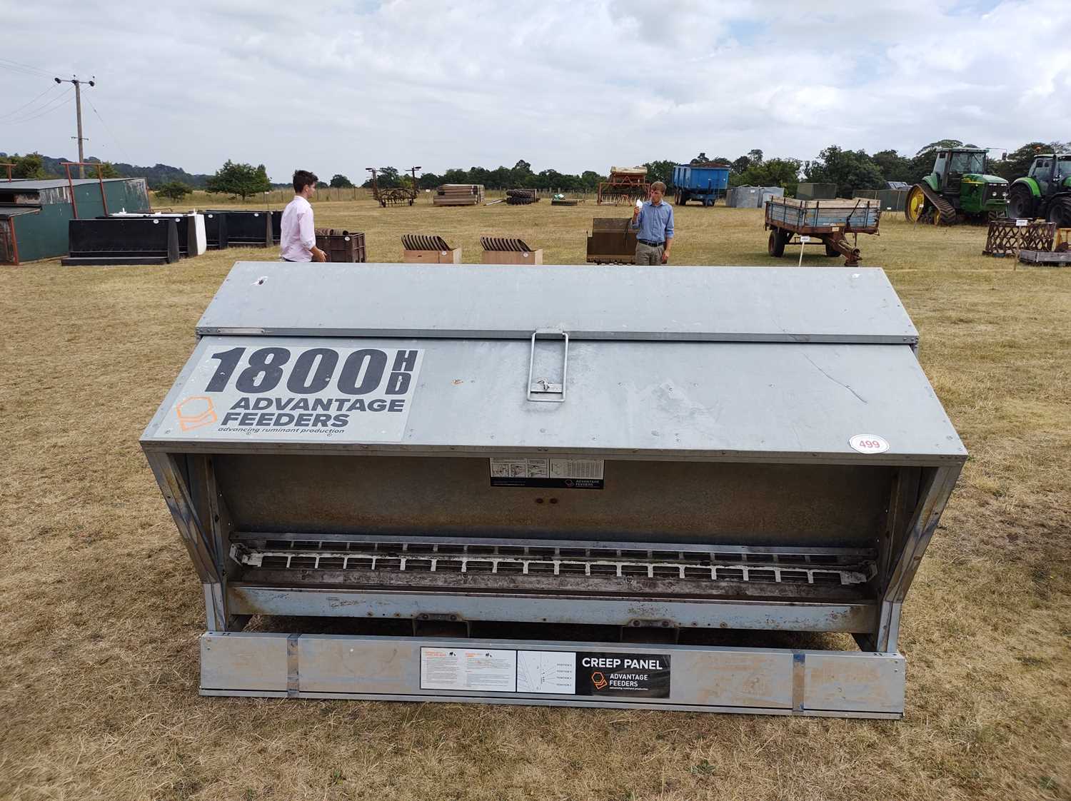 Lot 499 - 1800 HD Advantage Feeder