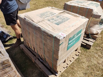 Lot 102 - 1 x Pallet of Bricks