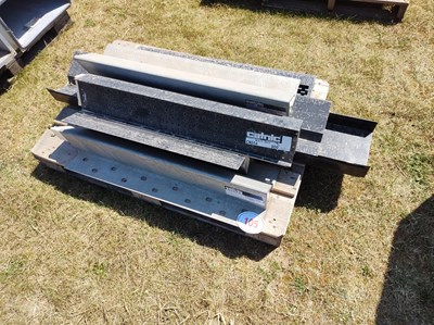 Lot 105 - Pallet of Lintels