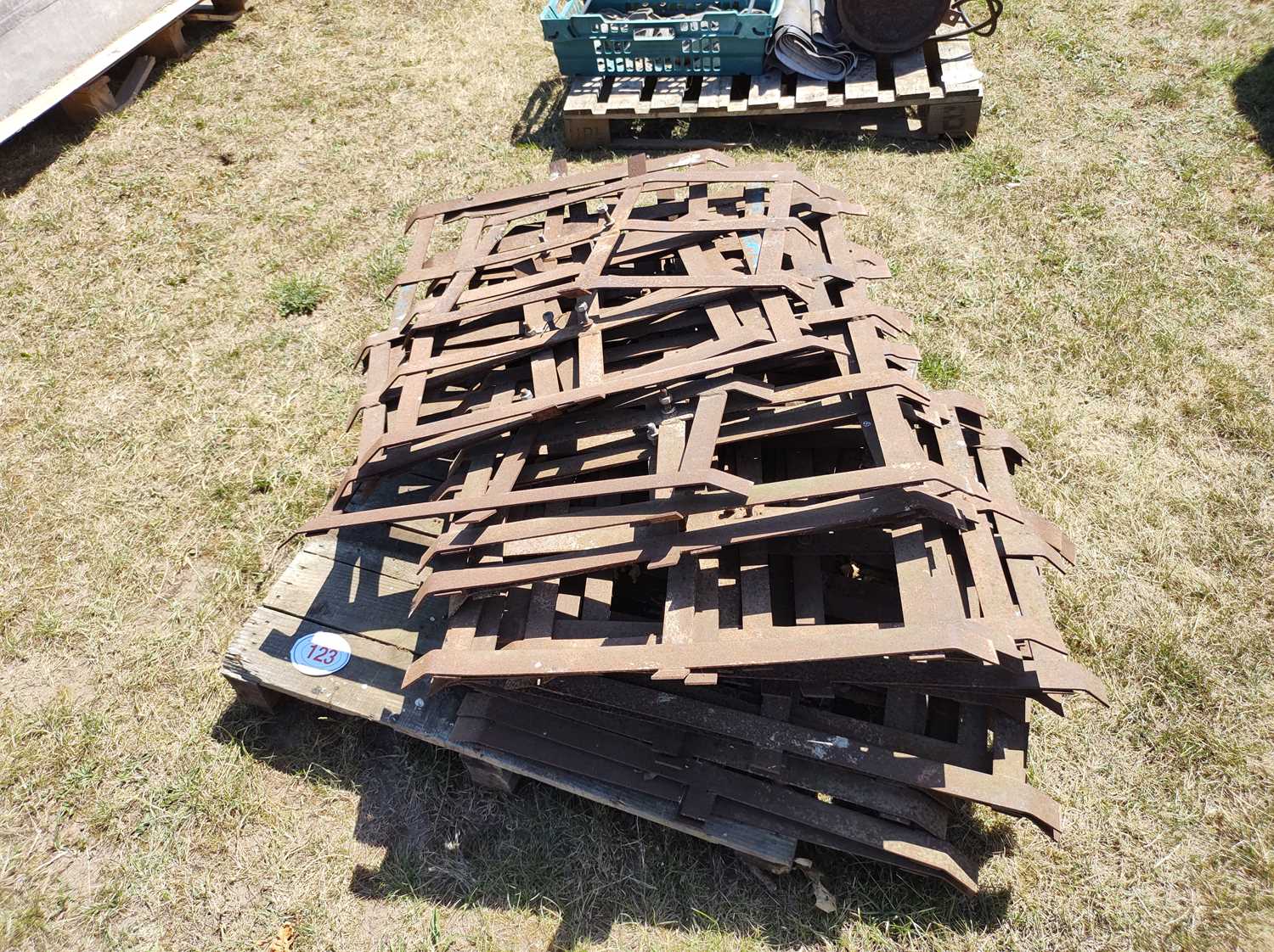 Lot 123 - Pallet of Metal Rakes