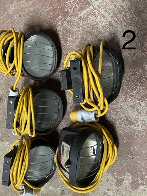 Lot 152 - 5 x 100v Flood Work Lights