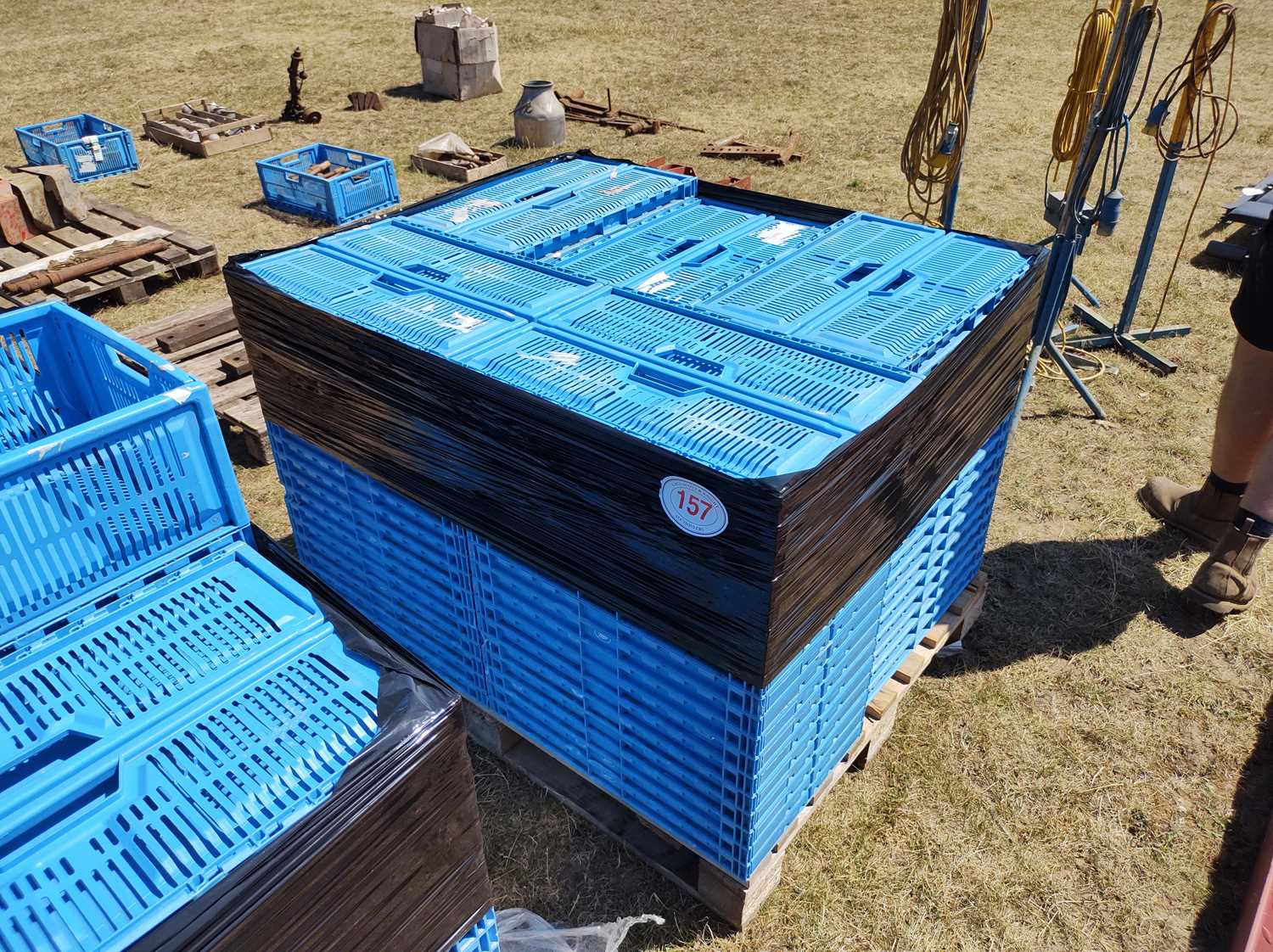 Lot 157 - Pallet of Folding Crates