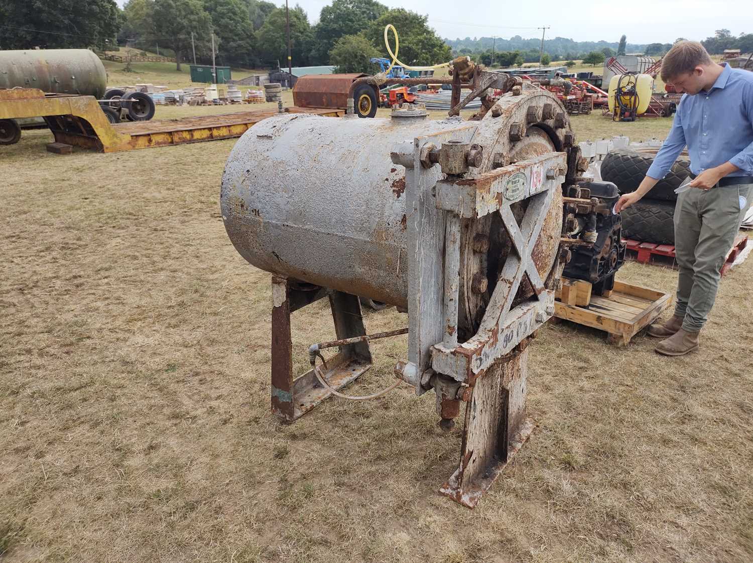 Lot 187 - Heavy Duty Pressure Vessle