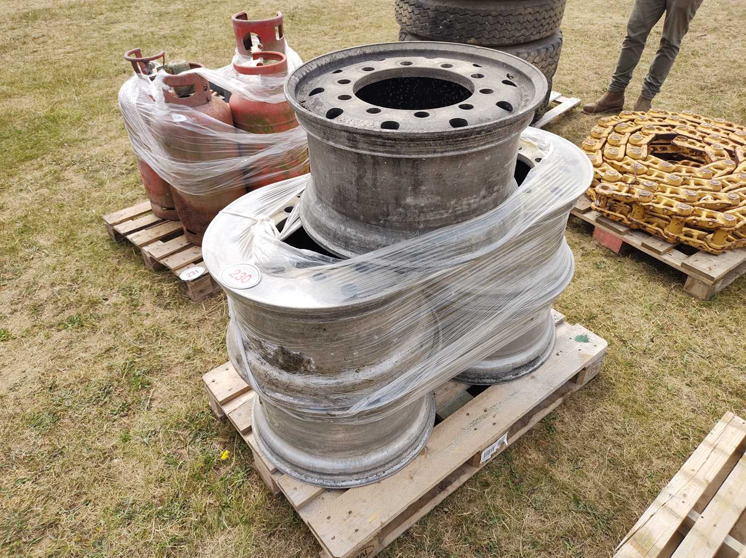 Lot 230 - 5 x Trailer Wheel Rims (10 stud)