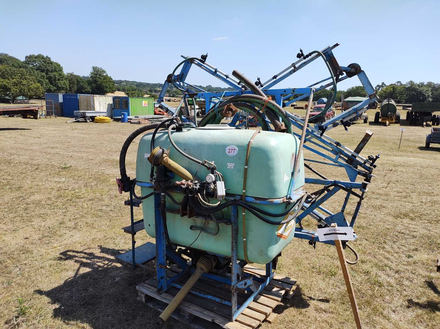 Lot 277 - 12m Berthoud mounted sprayer 200 gallon