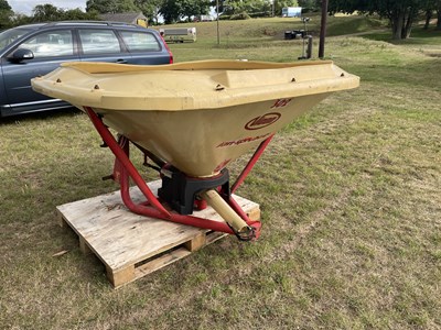 Lot 378 - Vicon 602 Fertiliser Spreader