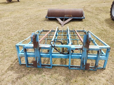 Lot 407 - Flat 10 bale grab with JCB fittings