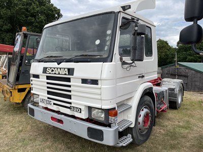 Lot 231 - Scania 320 lorry, sleeper cab Reg: LI57 EOG