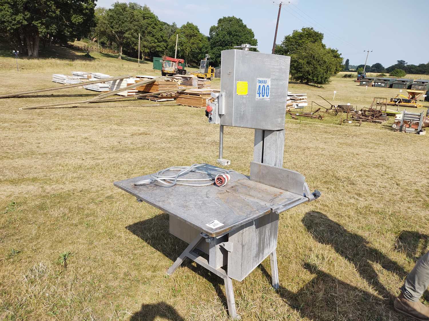 Lot 210 - Free Standing Band Saw