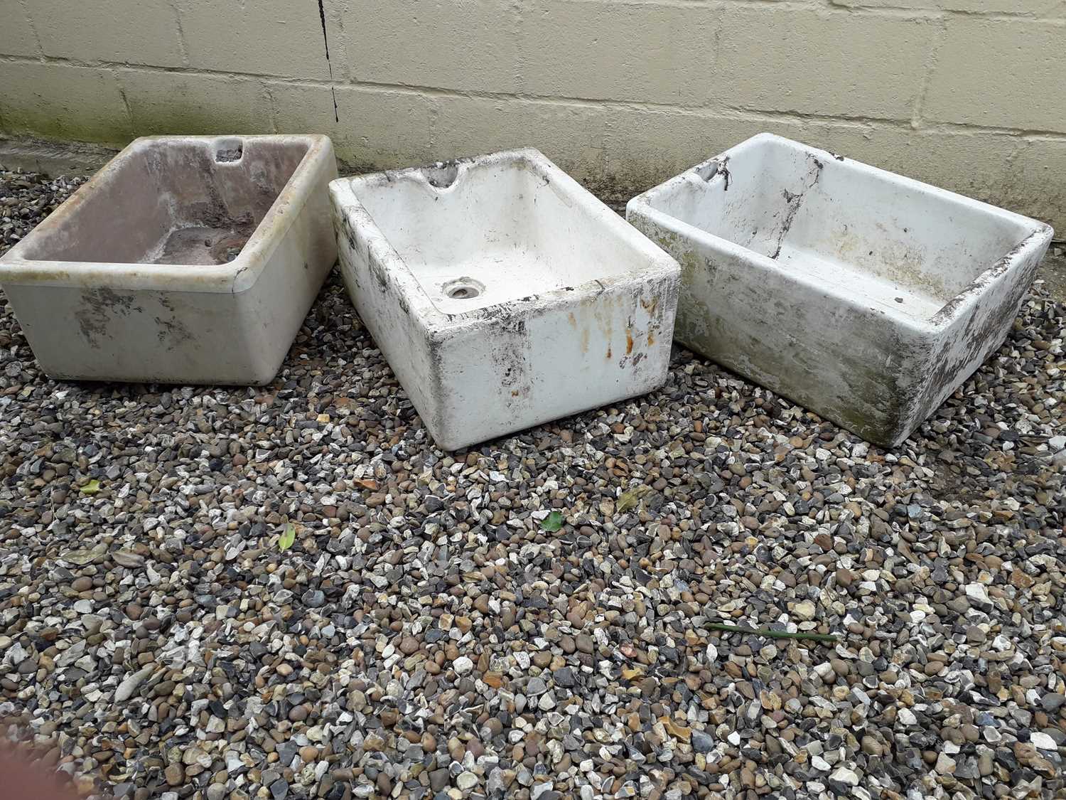 Lot 697 - 3 Belfast Sinks