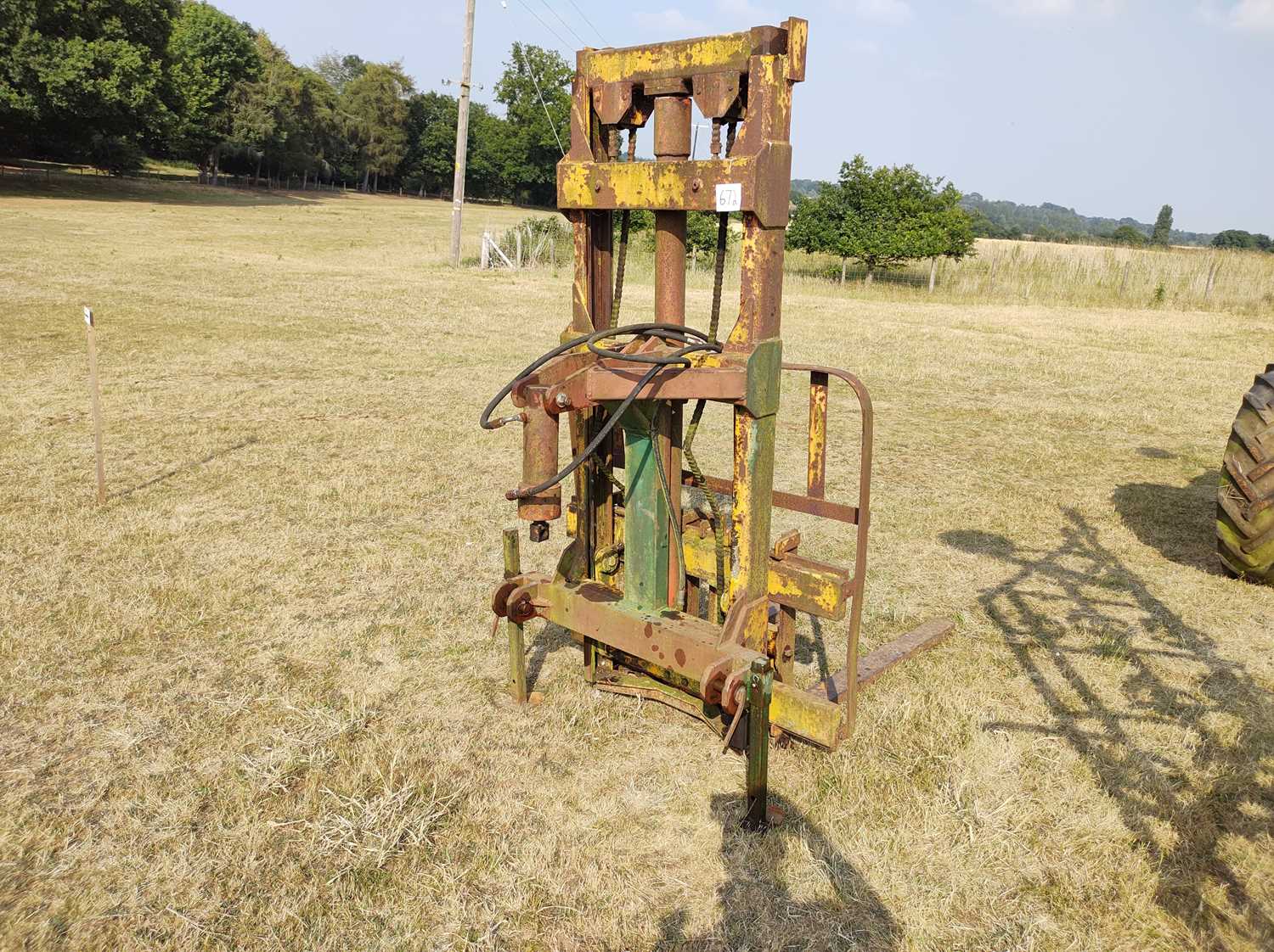 Lot 672 1.5t Cameron Gardener Forklift