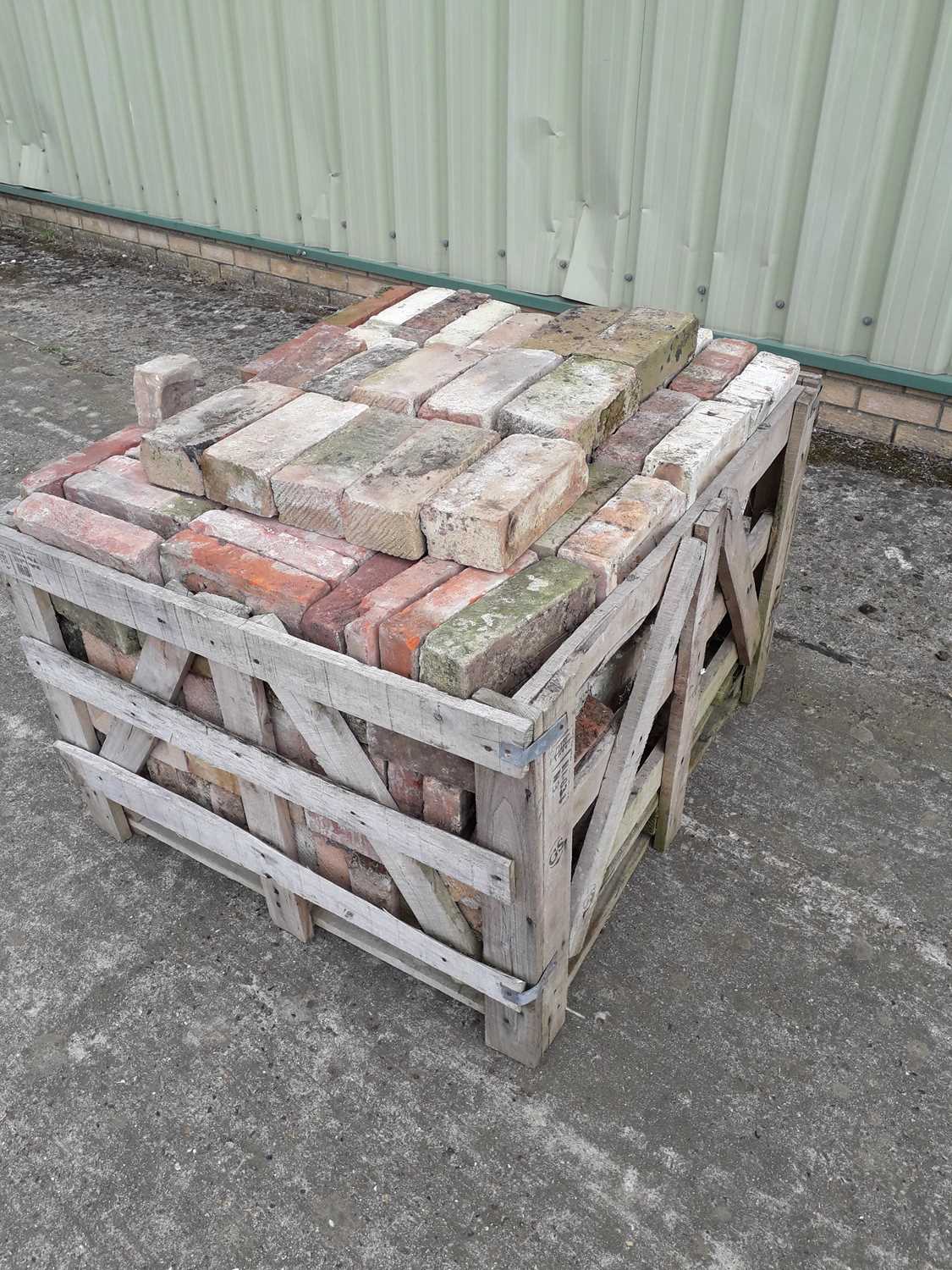 Lot 705 - Pallet of bricks