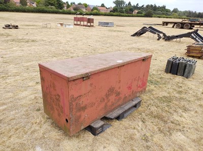 Lot 206 - Metal Storage Box 2' x 6'