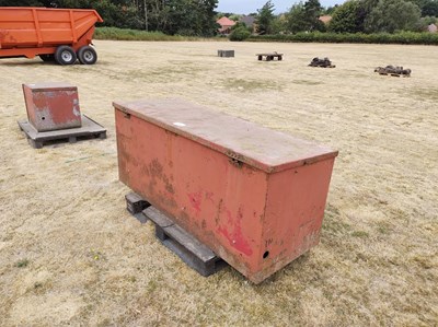 Lot 206 - Metal Storage Box 2' x 6'