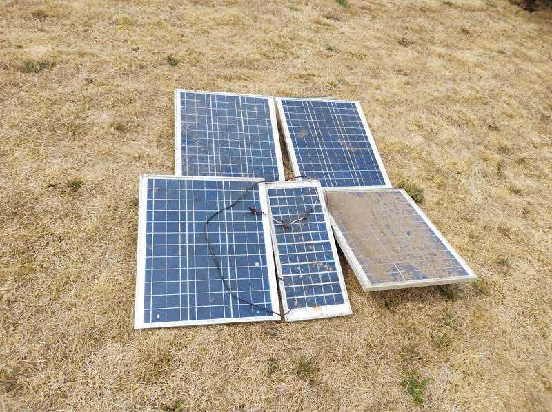 Lot 214 5 x Solar Panels