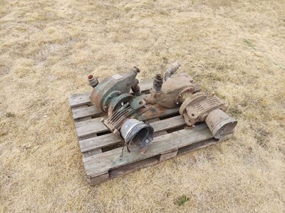 Lot 272 - 2x Alcoa Pumps