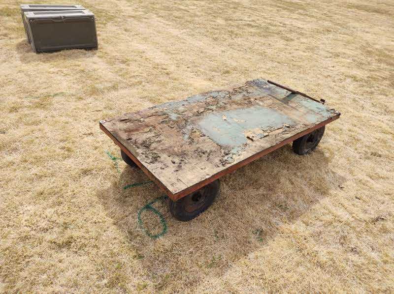 Lot 276 - 4 Wheeled Trolley