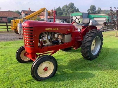Lot 201 - Massey Harris 333 Tractor (Fully Restored) -...