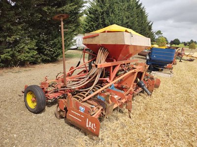 Lot 19 - Lely Roterra 400-44x Combination Drill (2000)