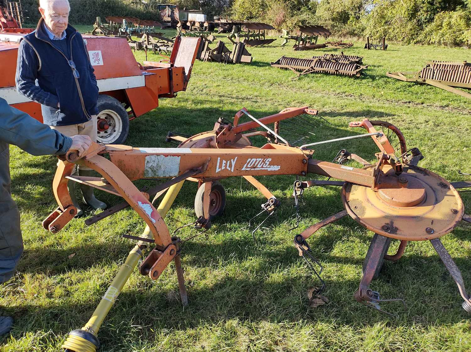 Lot 75 - Lely Lotus 300 Combi Tedder