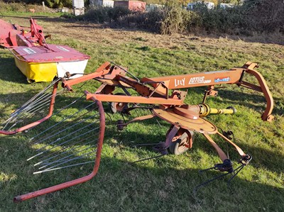 Lot 75 - Lely Lotus 300 Combi Tedder