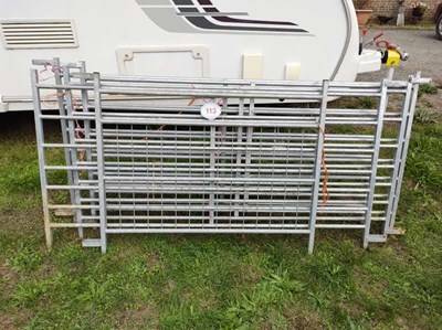Lot 113 - 5 x Sheep Hurdles. 6' (Located in Sicklesmere)