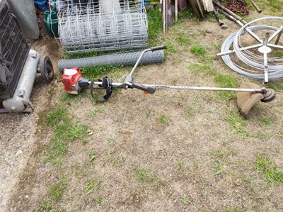 Lot 121 - Mountfield Strimmer (Located in Sicklesmere)