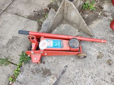 Lot 130 - Trolley Jack. 2.25 ton (Located in Sicklesmere)