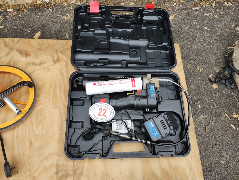 Lot 22 Sealey cordless electric grease gun