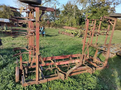 Lot 89 - Massey Ferguson 15ft Pig Tail Cultivator