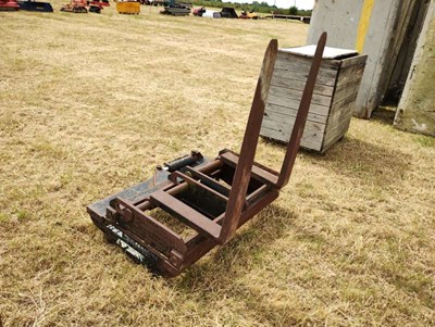 Lot 72 - Matbro Carriage and Forks