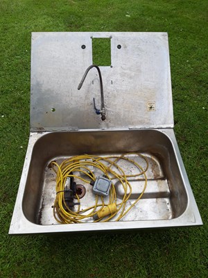 Lot 12 - Stainless Steel Jizer Wash Tank with Pump