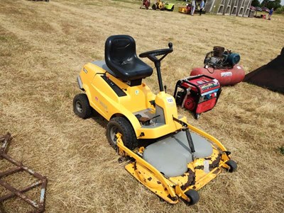 Lot 123 - Stiga Villa Royal Lawn Mower