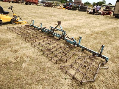 Lot 124 - Parmiter Hyd Folding Seed Harrows