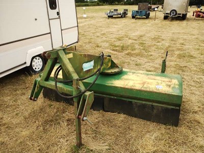 Lot 183 - Sutton CH230 Road Sweeping Brush. Year 2001.