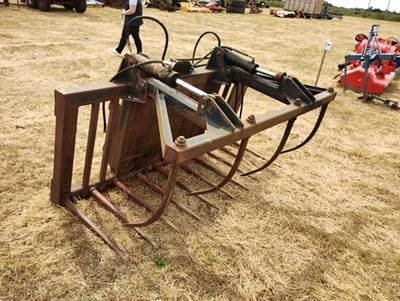 Lot 108a - Muck Fork with grapple and Claas Fittings...