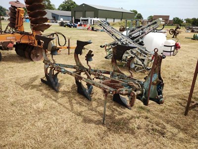 Lot 144 - Ransomes 300 S Reversible Plough. 4 x 14".