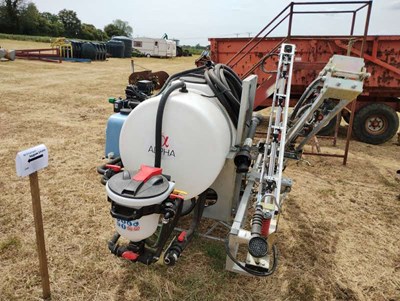 Lot 145 - Team Alpha Sprayer 800l. Mounted Sprayer. 12m....