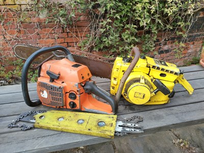 Lot 205 - 2 x Vintage Saws (1 x Husquvana, 1 x McCulloch)