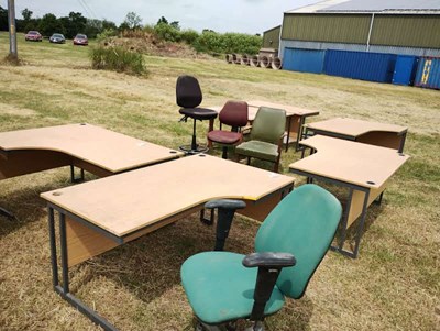 Lot 153b - Office Chairs and six work benches