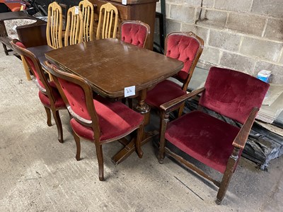 Lot 21a - Dining Room Table & Chairs