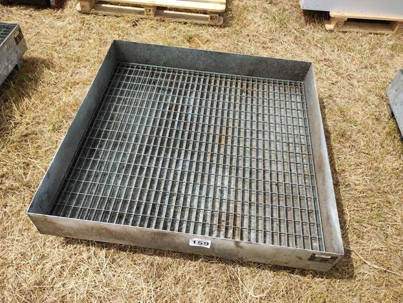 Lot 159 - 1 x Oil Drum Drip Stand Tray