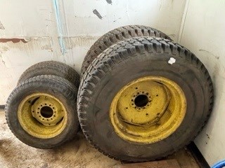 Lot 60 - Tyres to fit John Deere 4400. Carlisle Multi...