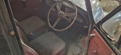 Lot 70 - Split Screen Morris Minor (Located in Nayland)...