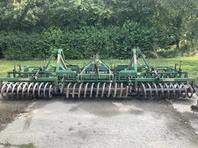 Lot 72 - 6m Cousins Seedbed Harrow. Coil, Levelling...