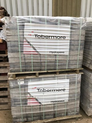 Lot 83 - 8 x Pallets of Hydropave 240 240 x 120 x 80...